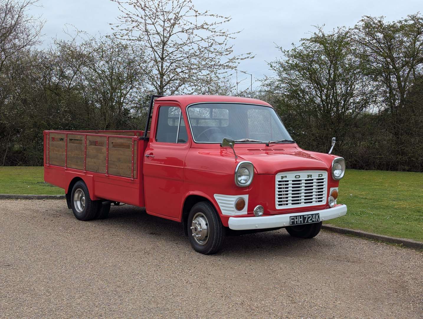 <p>1972 FORD TRANSIT PICK-UP</p>