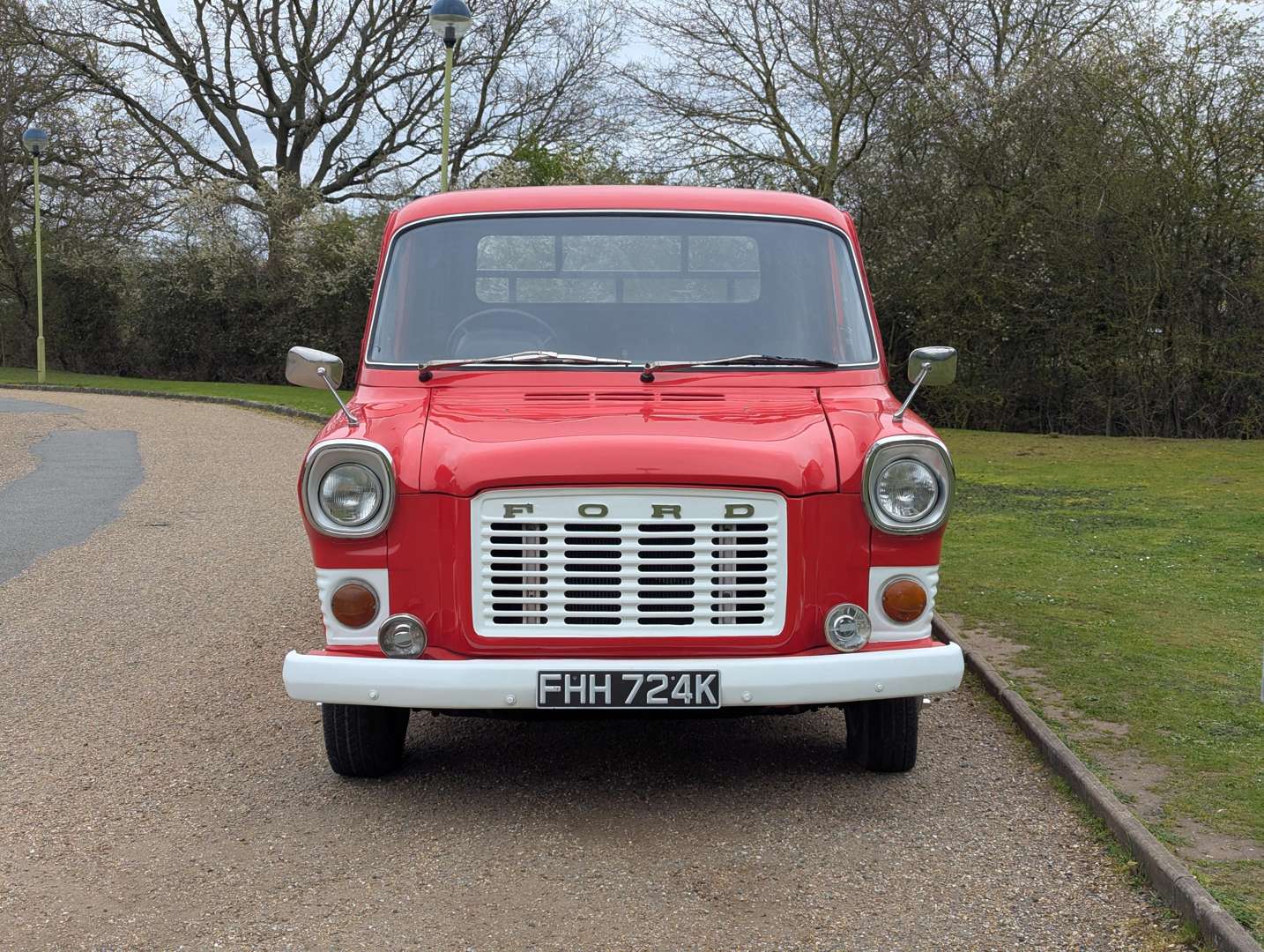 <p>1972 FORD TRANSIT PICK-UP</p>