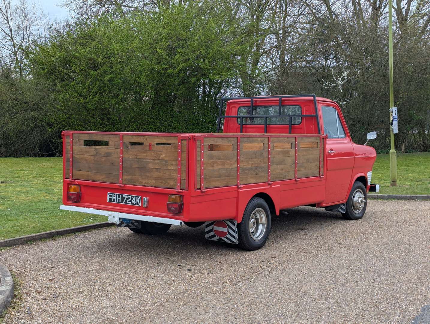 <p>1972 FORD TRANSIT PICK-UP</p>