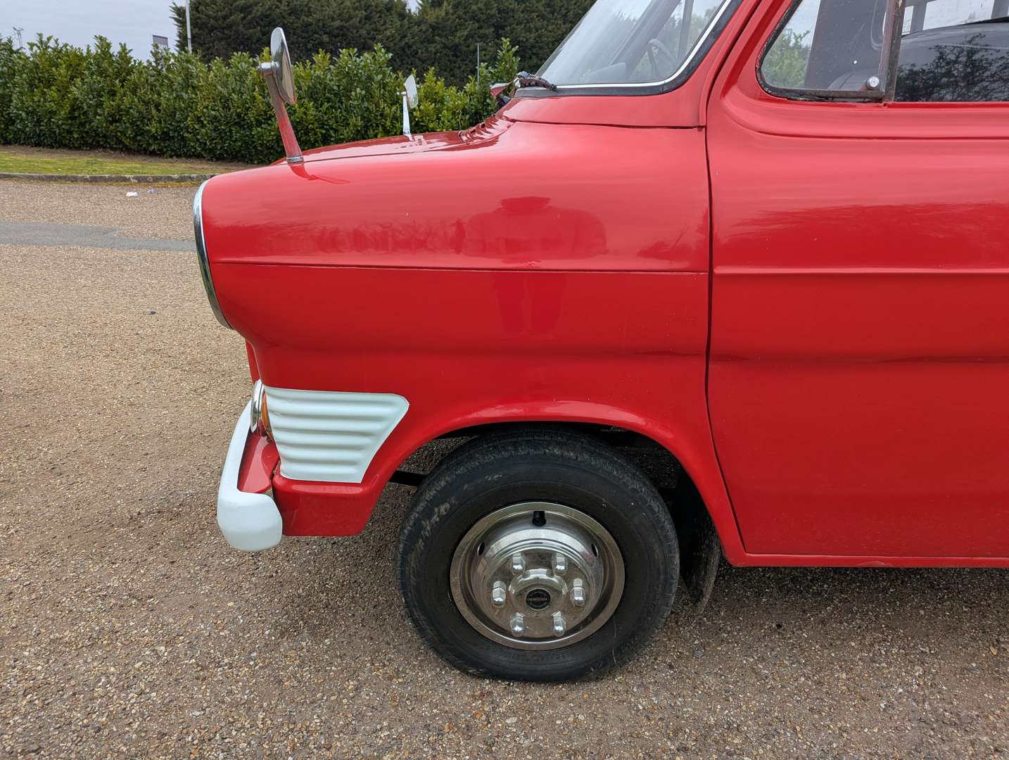 <p>1972 FORD TRANSIT PICK-UP</p>