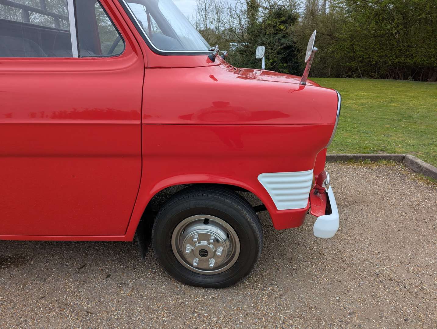 <p>1972 FORD TRANSIT PICK-UP</p>