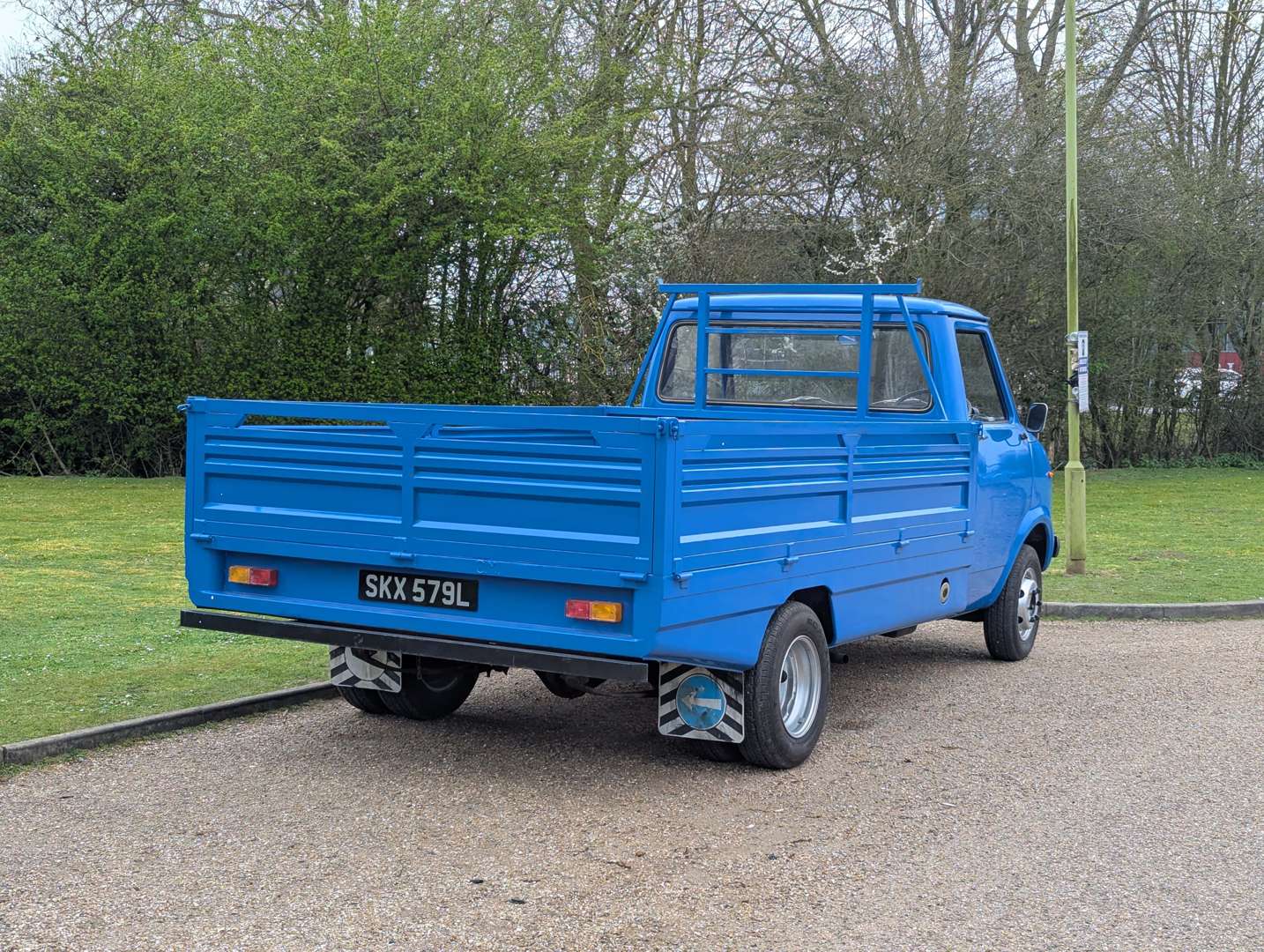 <p>1973 BEDFORD PICK-UP</p>