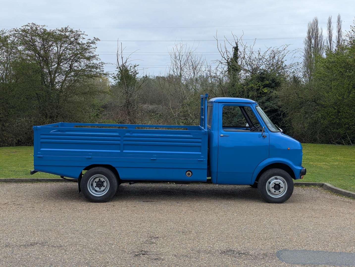 <p>1973 BEDFORD PICK-UP</p>