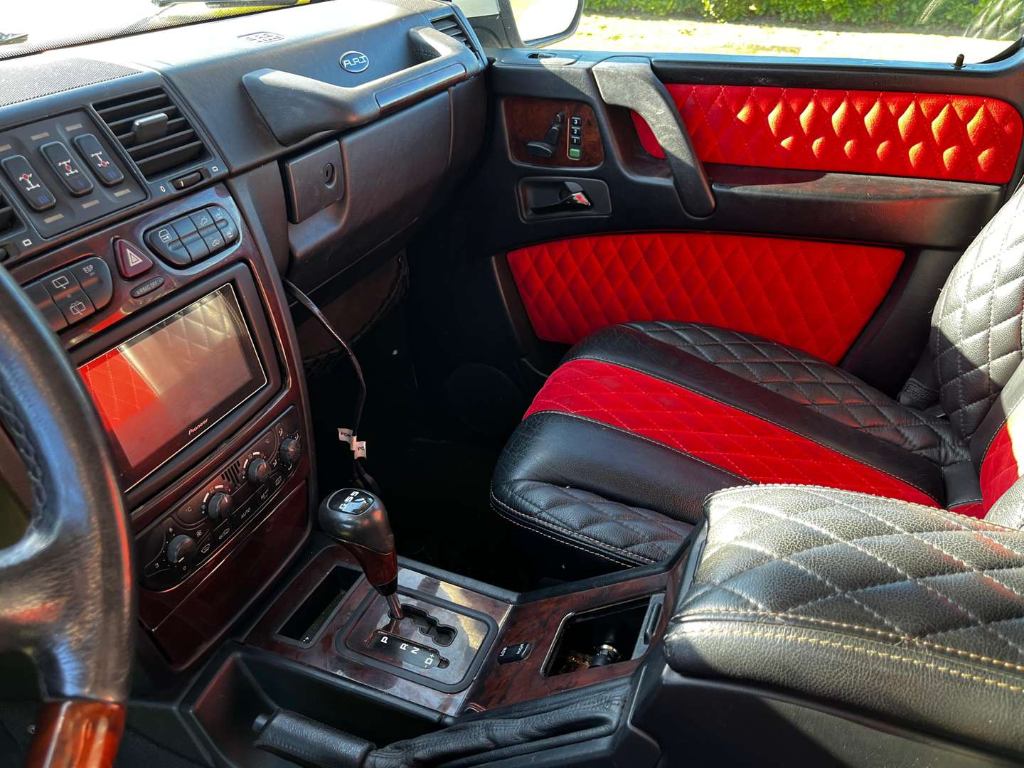 <p>2005 MERCEDES G-WAGON LHD</p>