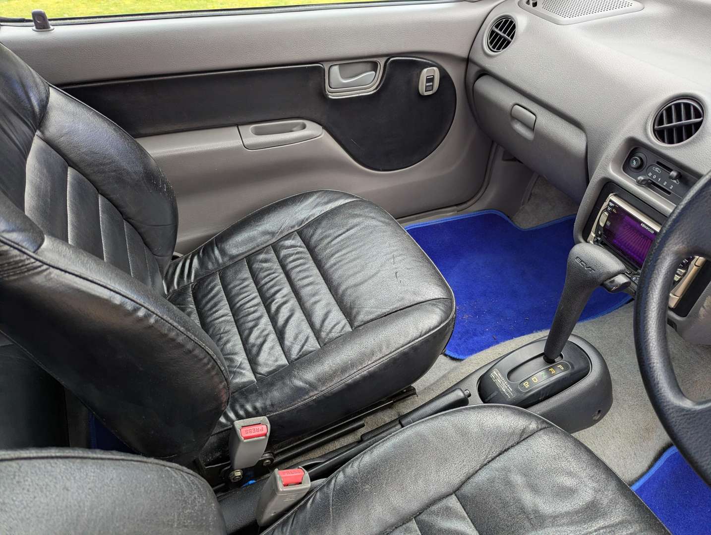 <p>1993 SUBARU VIVIO</p>