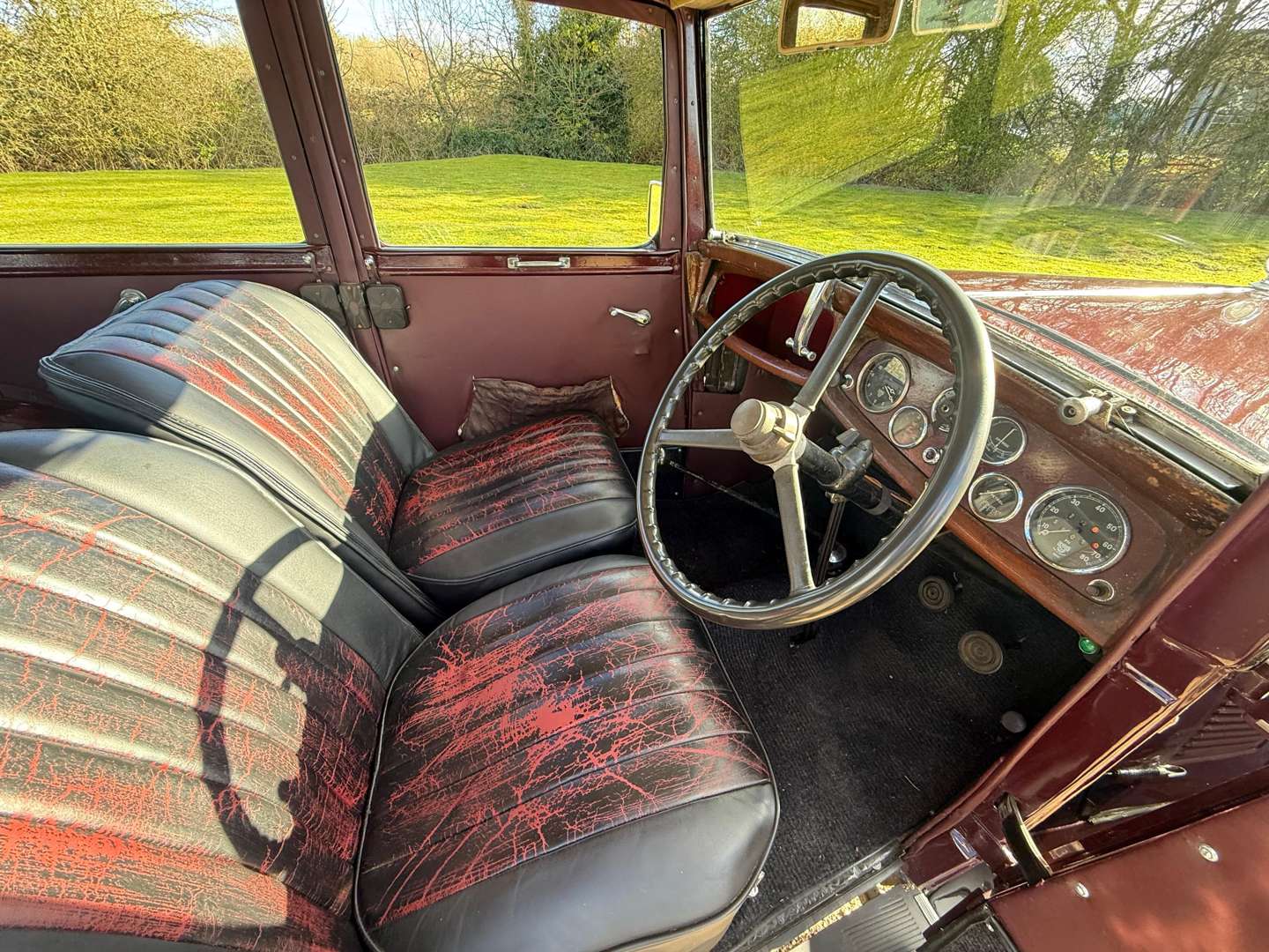 <p>1933 AUSTIN 10/4</p>