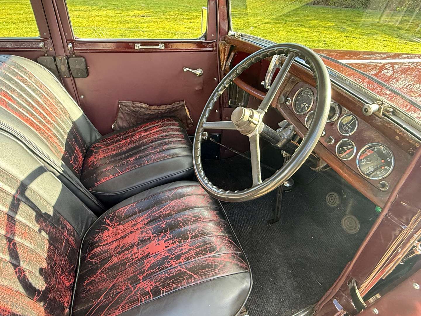 <p>1933 AUSTIN 10/4</p>