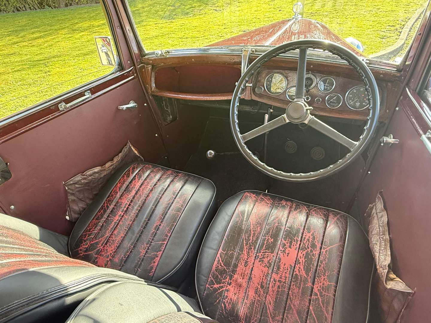 <p>1933 AUSTIN 10/4</p>