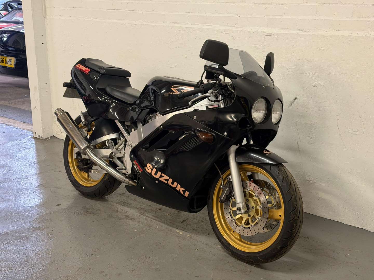 <p>1989 SUZUKI GSXR 400</p>