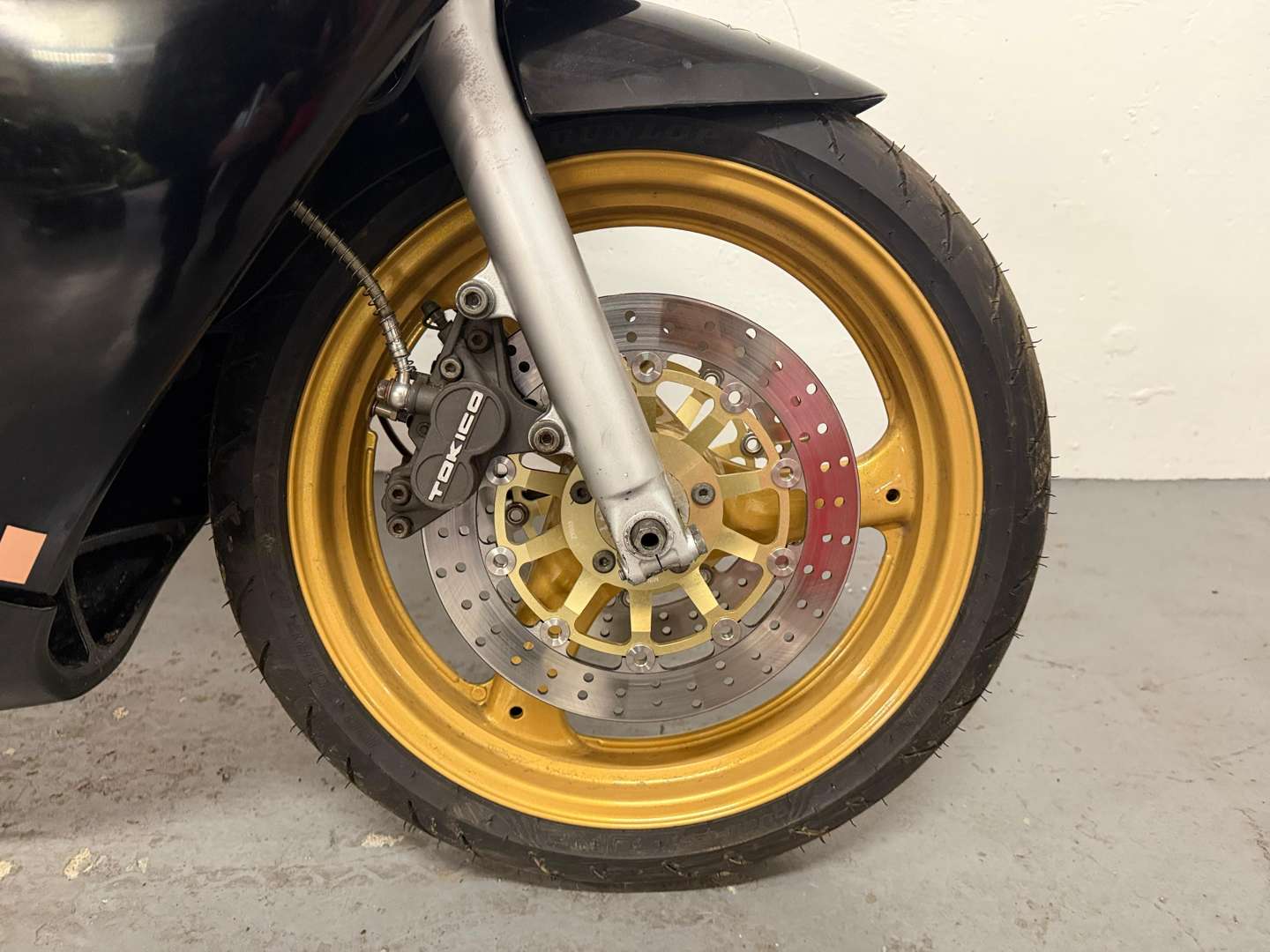 <p>1989 SUZUKI GSXR 400</p>