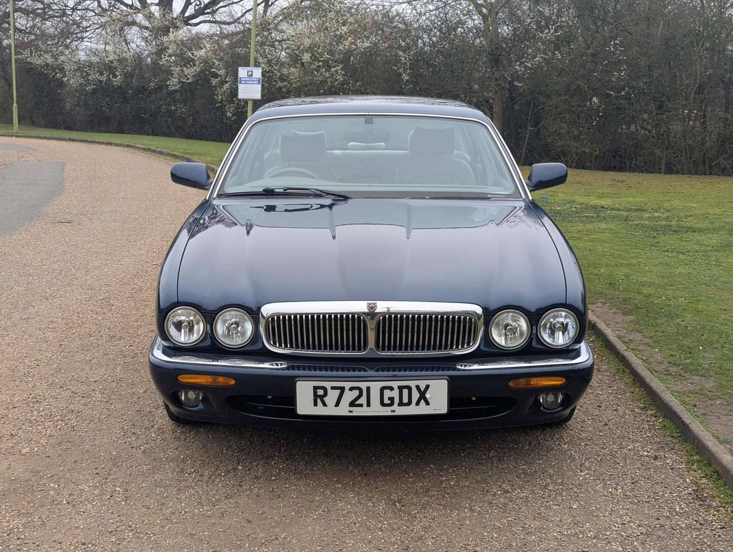 <p>1998 JAGUAR SOVEREIGN 4.0 V8 AUTO</p>