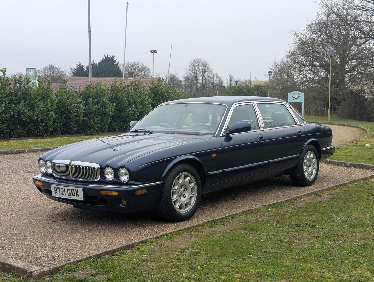 <p>1998 JAGUAR SOVEREIGN 4.0 V8 AUTO</p>