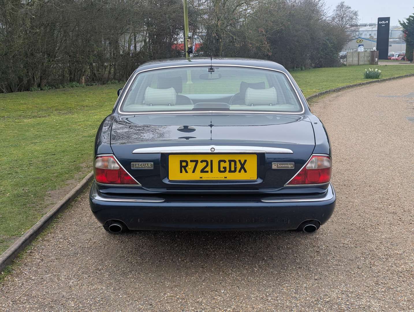 <p>1998 JAGUAR SOVEREIGN 4.0 V8 AUTO</p>