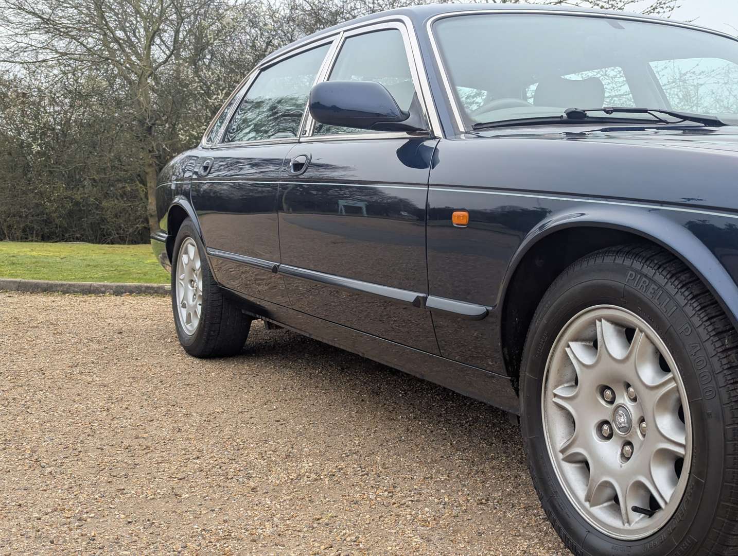 <p>1998 JAGUAR SOVEREIGN 4.0 V8 AUTO</p>