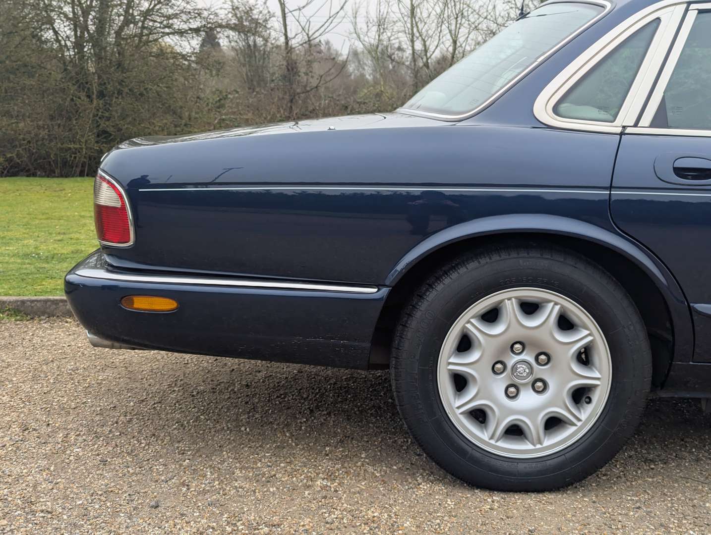 <p>1998 JAGUAR SOVEREIGN 4.0 V8 AUTO</p>