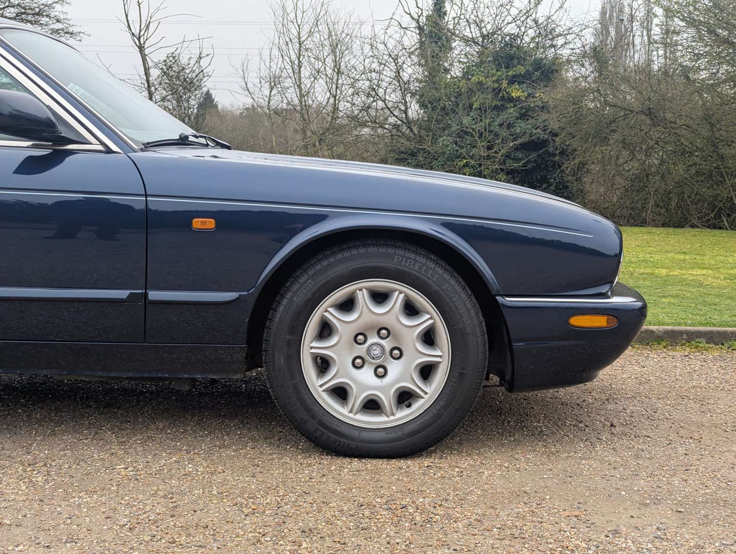 <p>1998 JAGUAR SOVEREIGN 4.0 V8 AUTO</p>