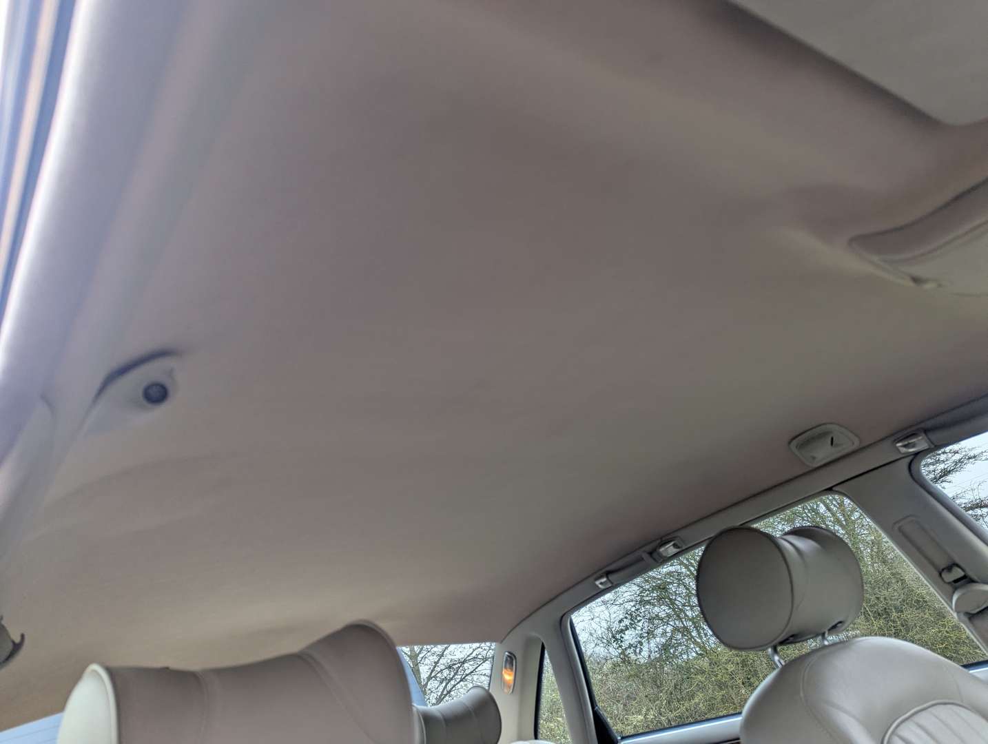 <p>1998 JAGUAR SOVEREIGN 4.0 V8 AUTO</p>