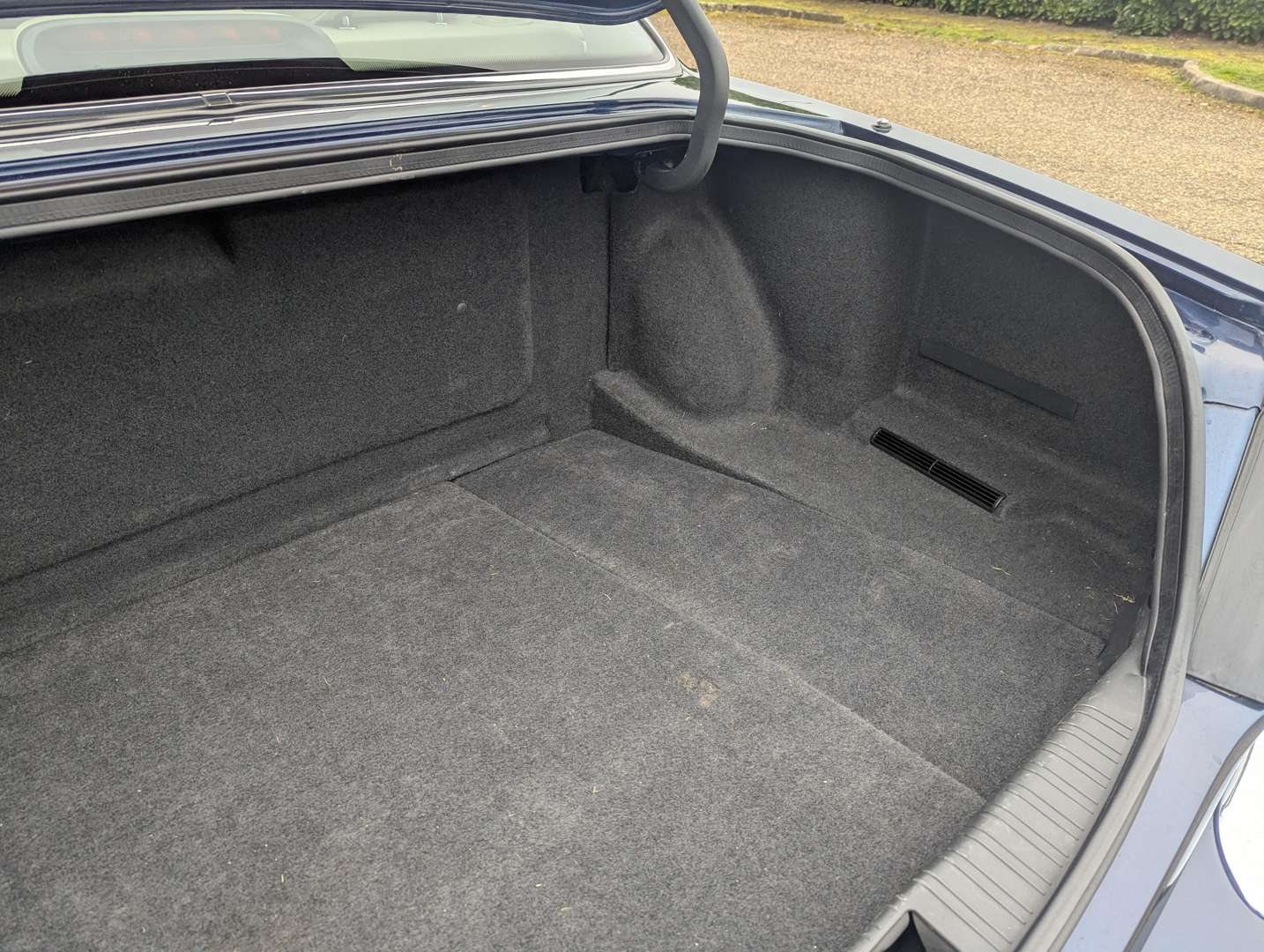 <p>1998 JAGUAR SOVEREIGN 4.0 V8 AUTO</p>