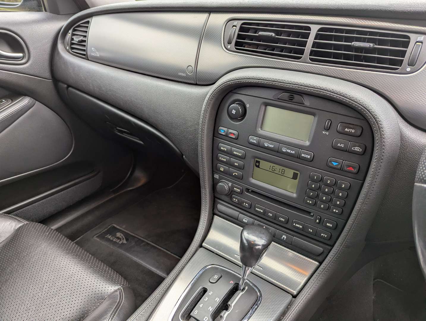 <p>2006 JAGUAR S-TYPE XS 3.0 AUTO</p>