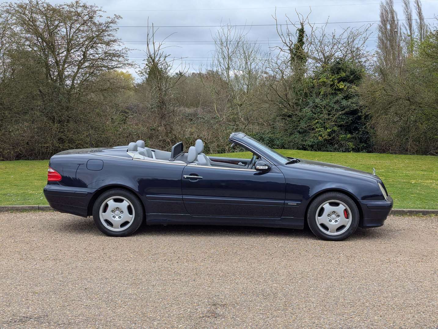 <p>2001 MERCEDES CLK 320 ELEGANCE C208 AUTO</p>