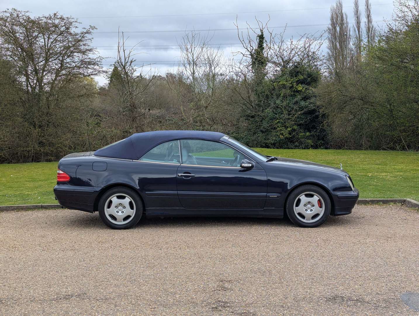 <p>2001 MERCEDES CLK 320 ELEGANCE C208 AUTO</p>