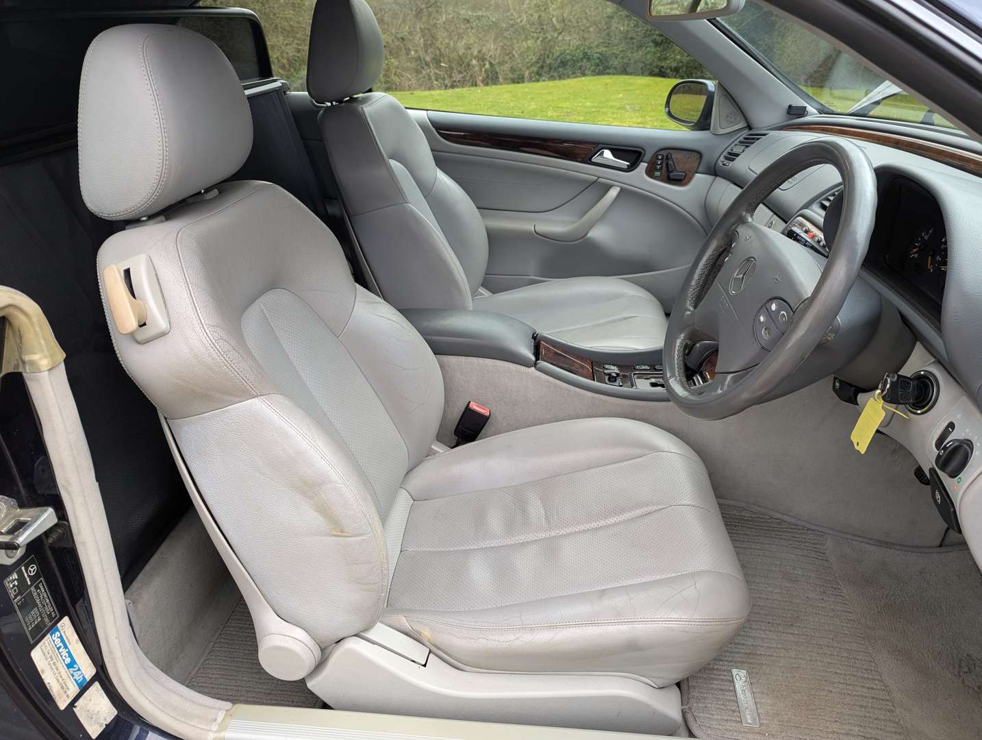 <p>2001 MERCEDES CLK 320 ELEGANCE C208 AUTO</p>