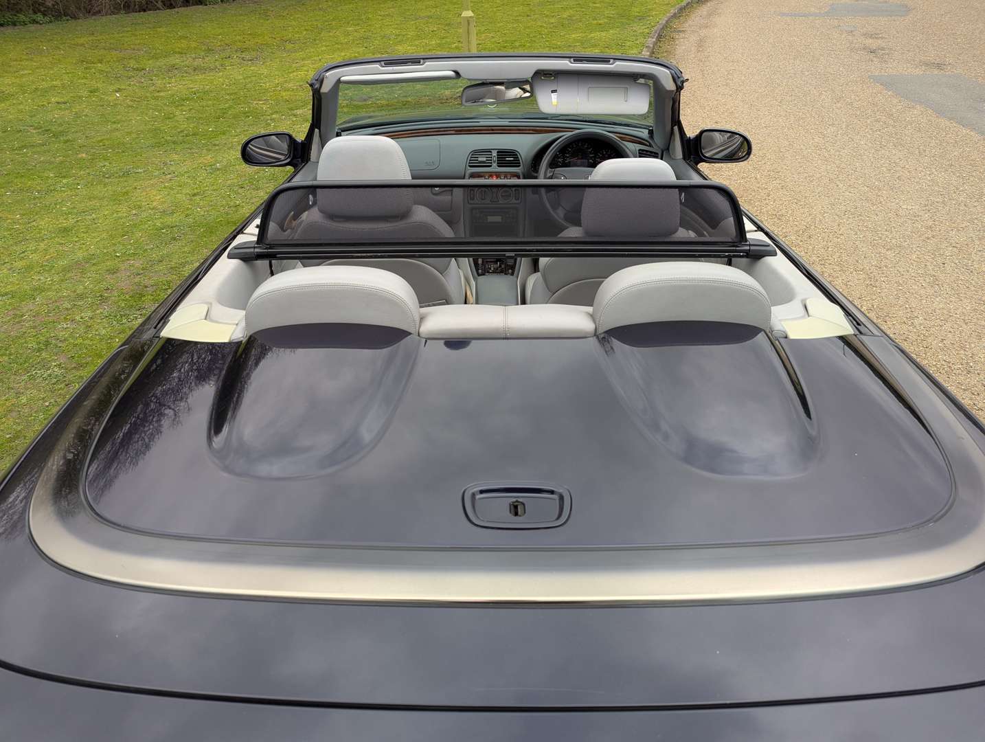 <p>2001 MERCEDES CLK 320 ELEGANCE C208 AUTO</p>