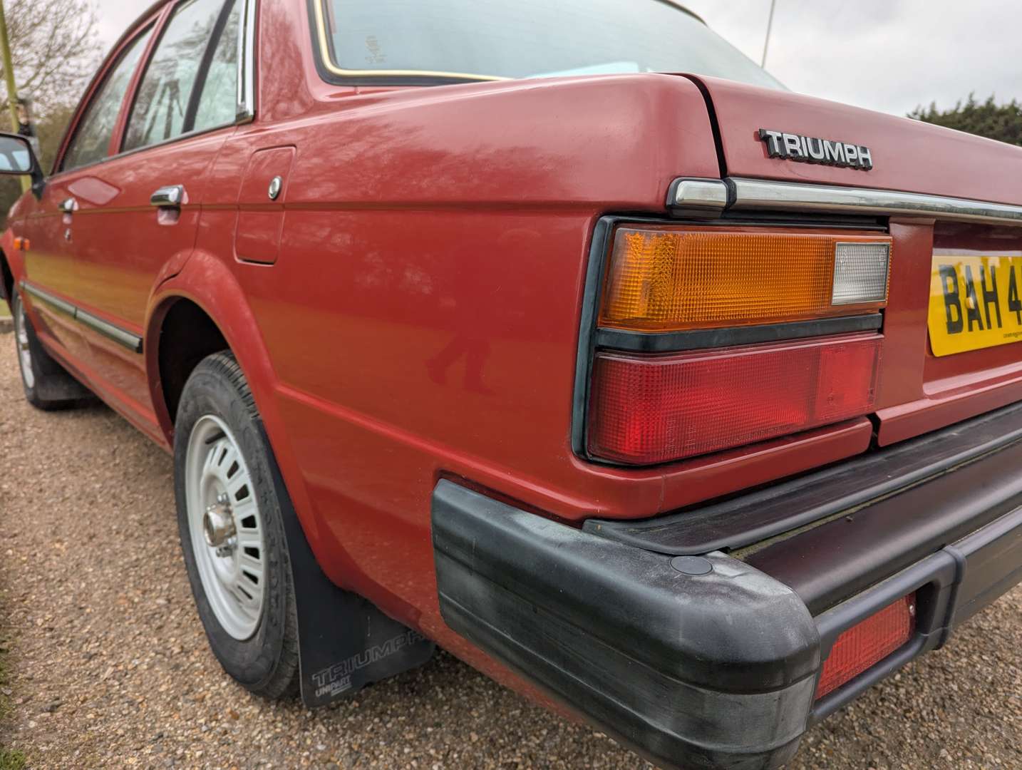 <p>1982 TRIUMPH ACCLAIM HLS TRIO AUTO</p>