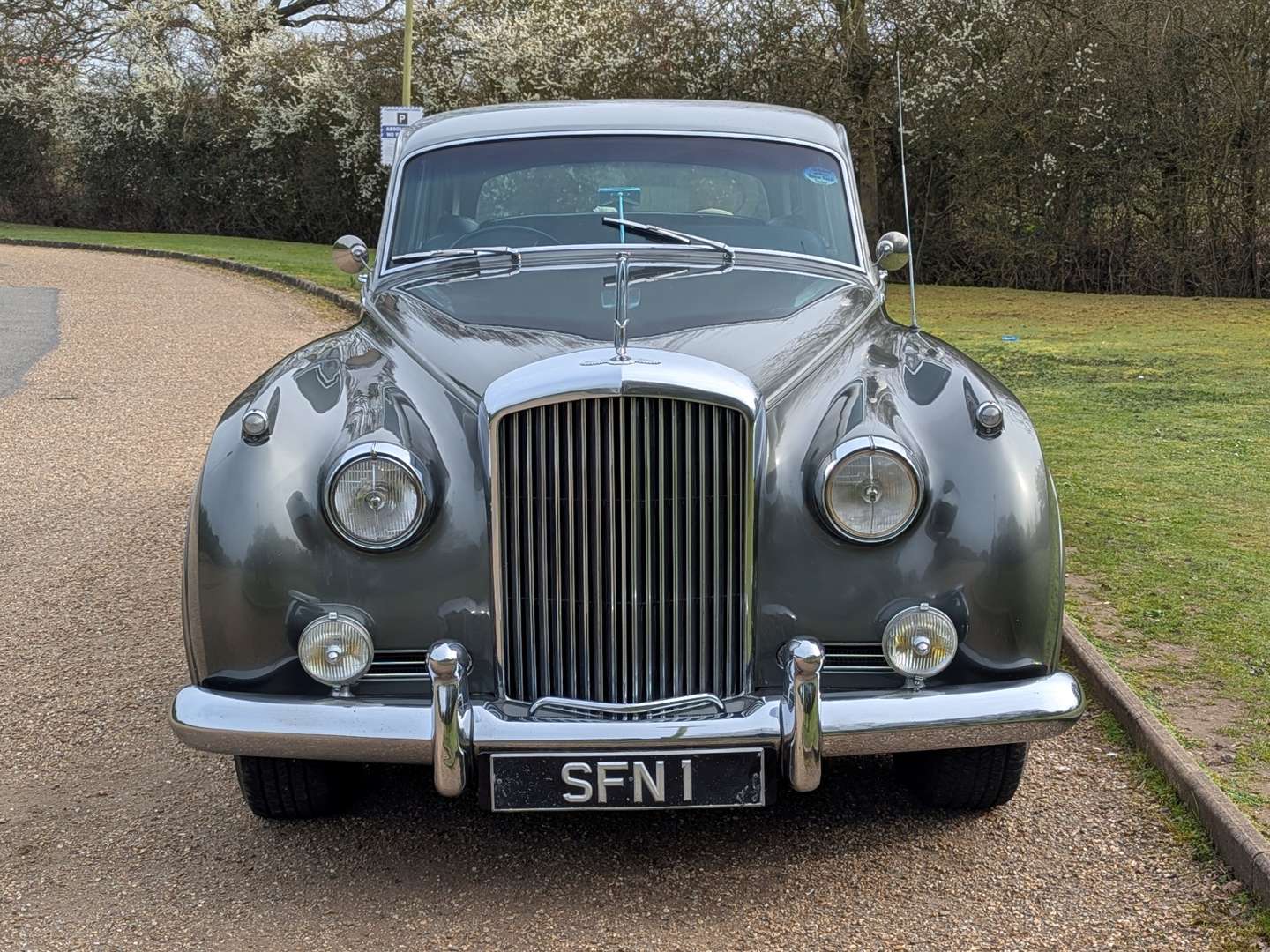 <p>1960 BENTLEY S2</p>
