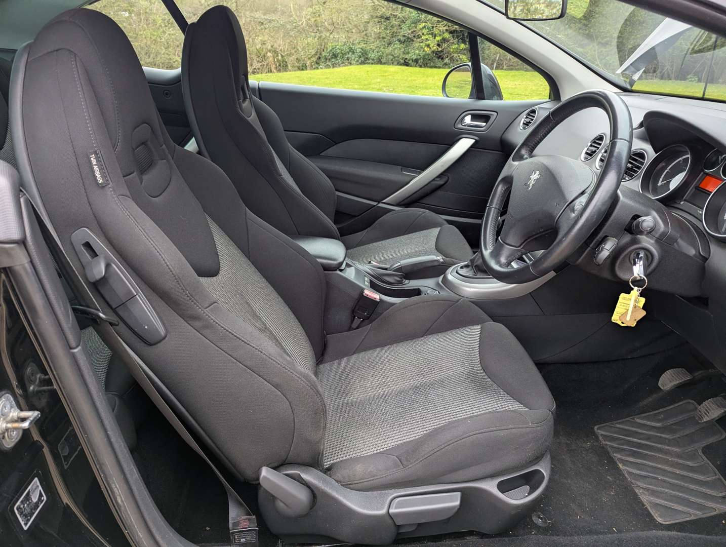 <p>2011 PEUGEOT 308 SPORT CC HDI</p>