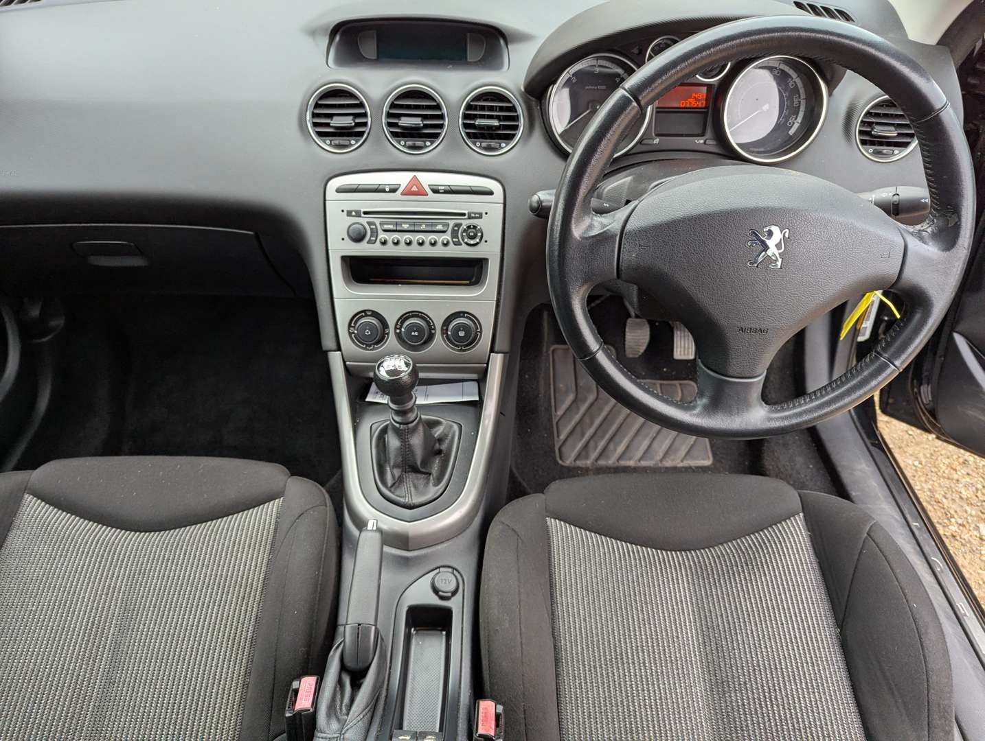 <p>2011 PEUGEOT 308 SPORT CC HDI</p>