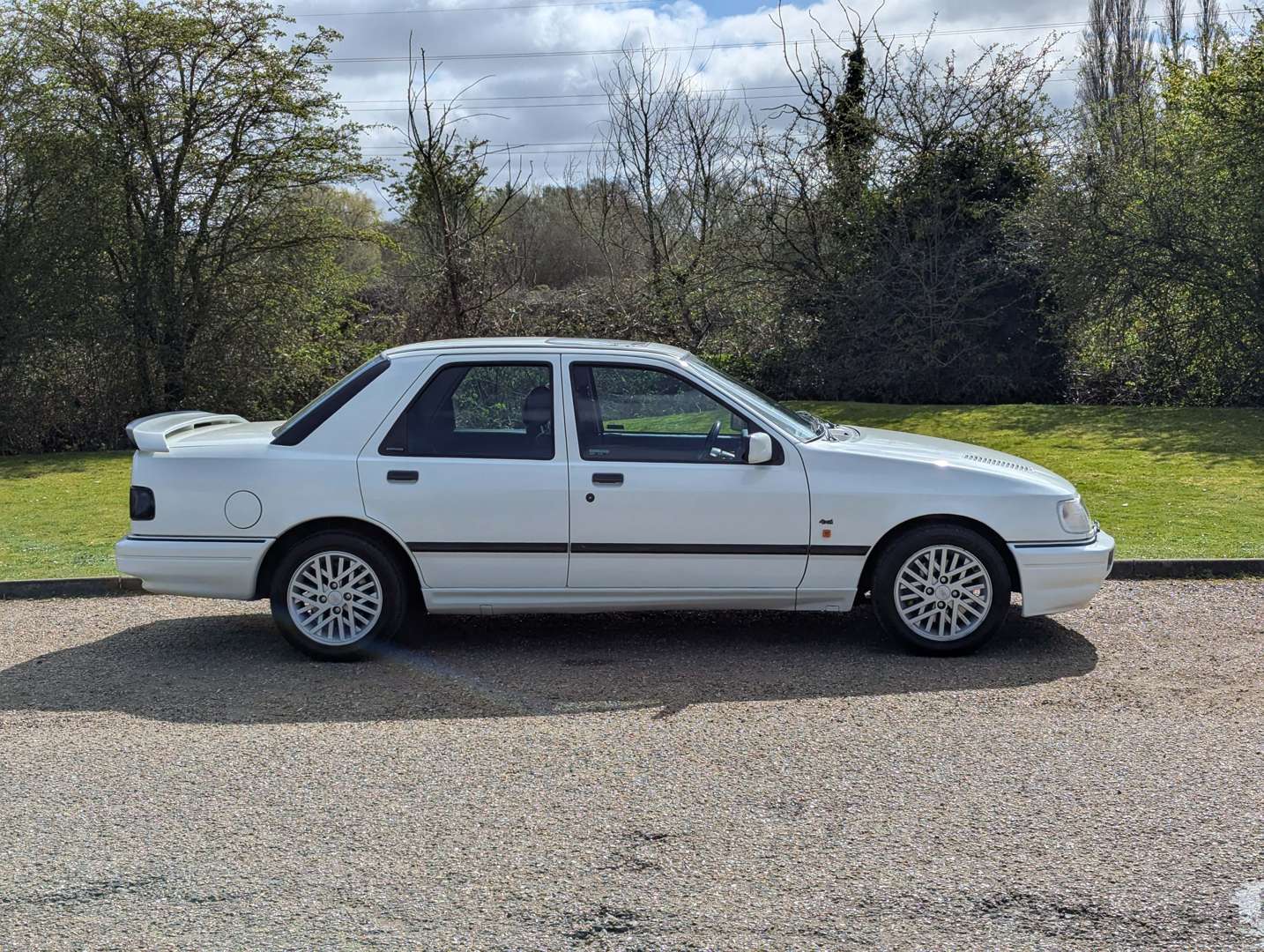 <p>1991 FORD SIERRA SAPPHIRE 4X4 RS COSWORTH</p>