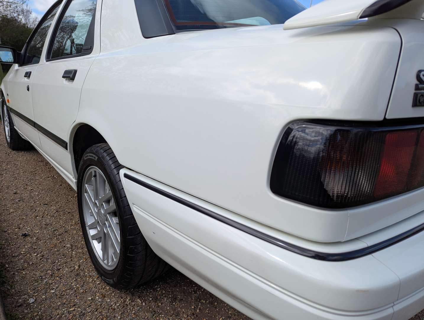 <p>1991 FORD SIERRA SAPPHIRE 4X4 RS COSWORTH</p>