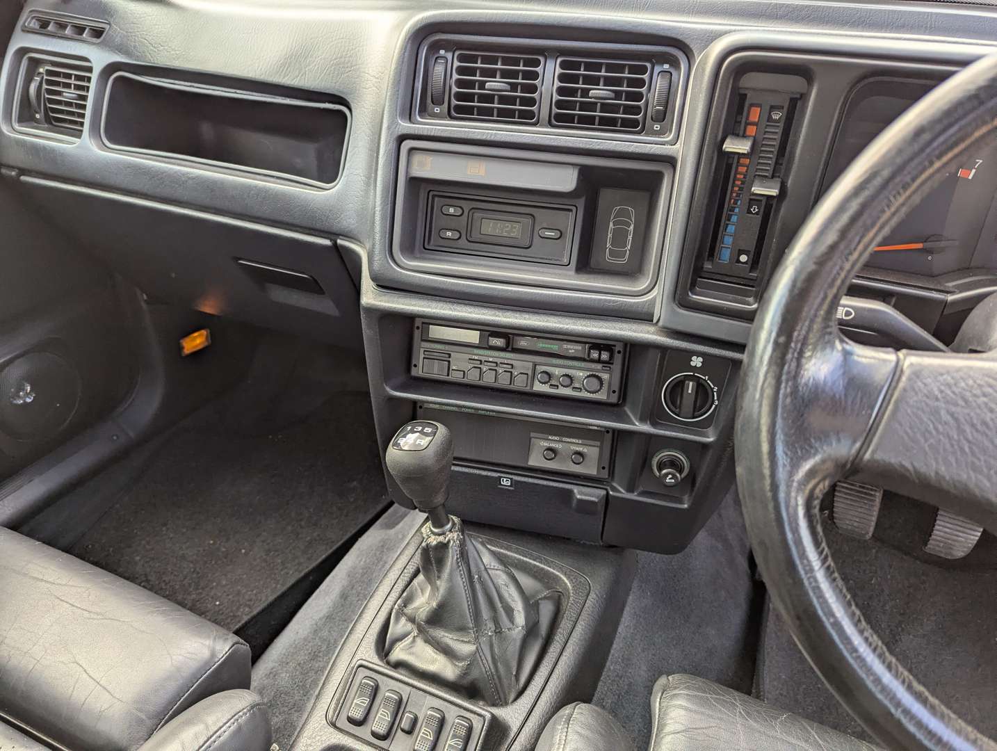 <p>1991 FORD SIERRA SAPPHIRE 4X4 RS COSWORTH</p>