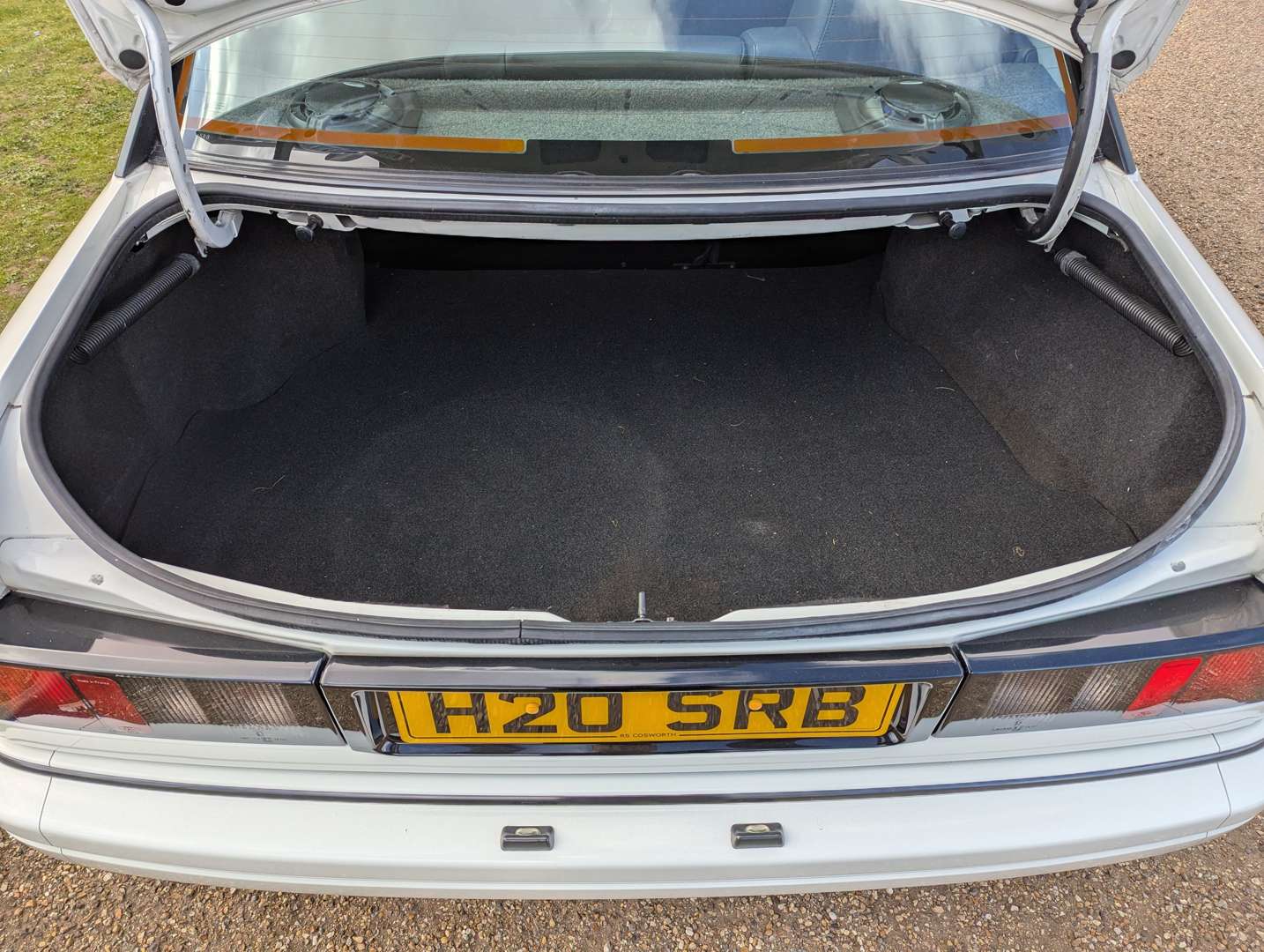 <p>1991 FORD SIERRA SAPPHIRE 4X4 RS COSWORTH</p>