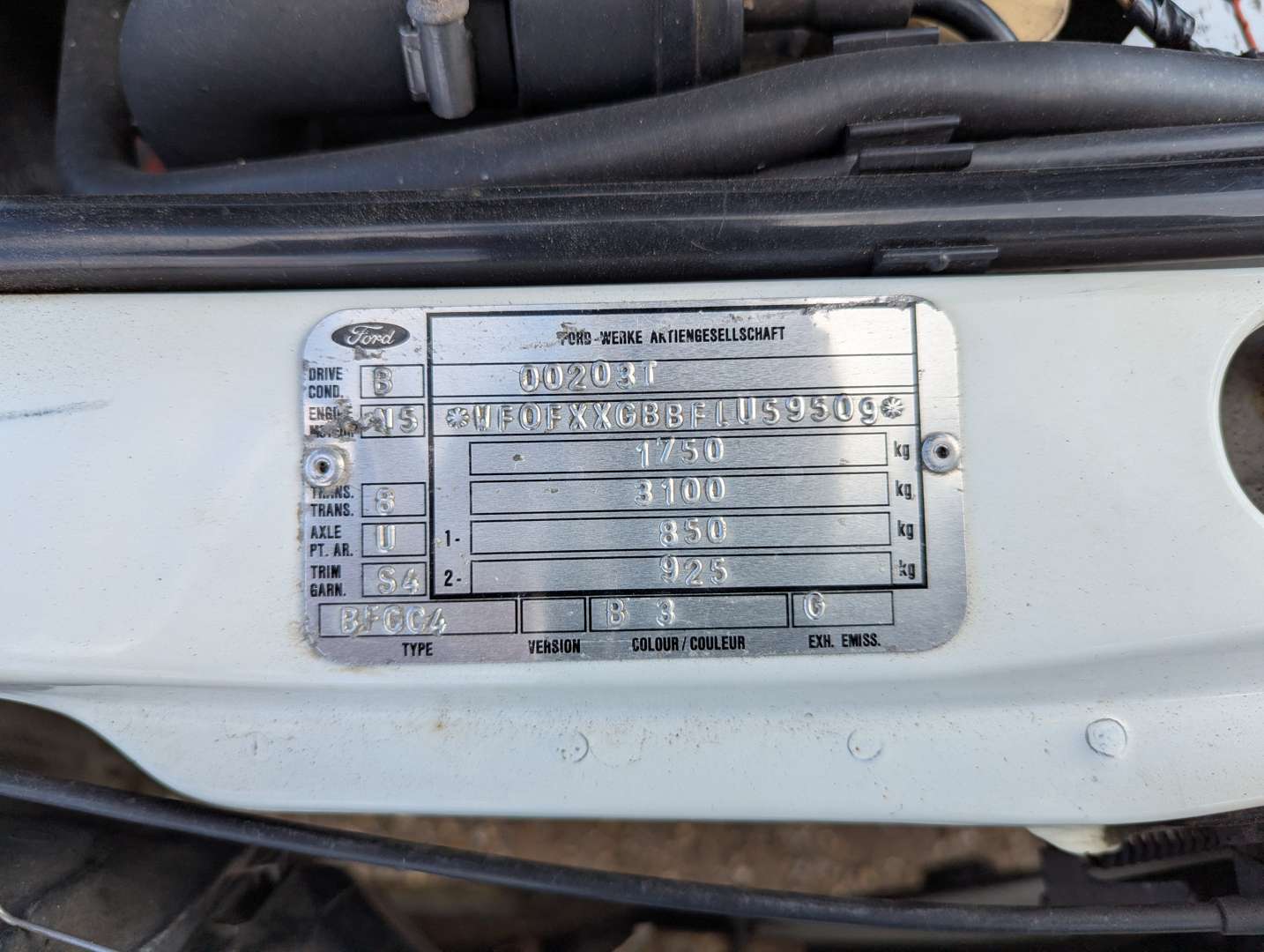 <p>1991 FORD SIERRA SAPPHIRE 4X4 RS COSWORTH</p>