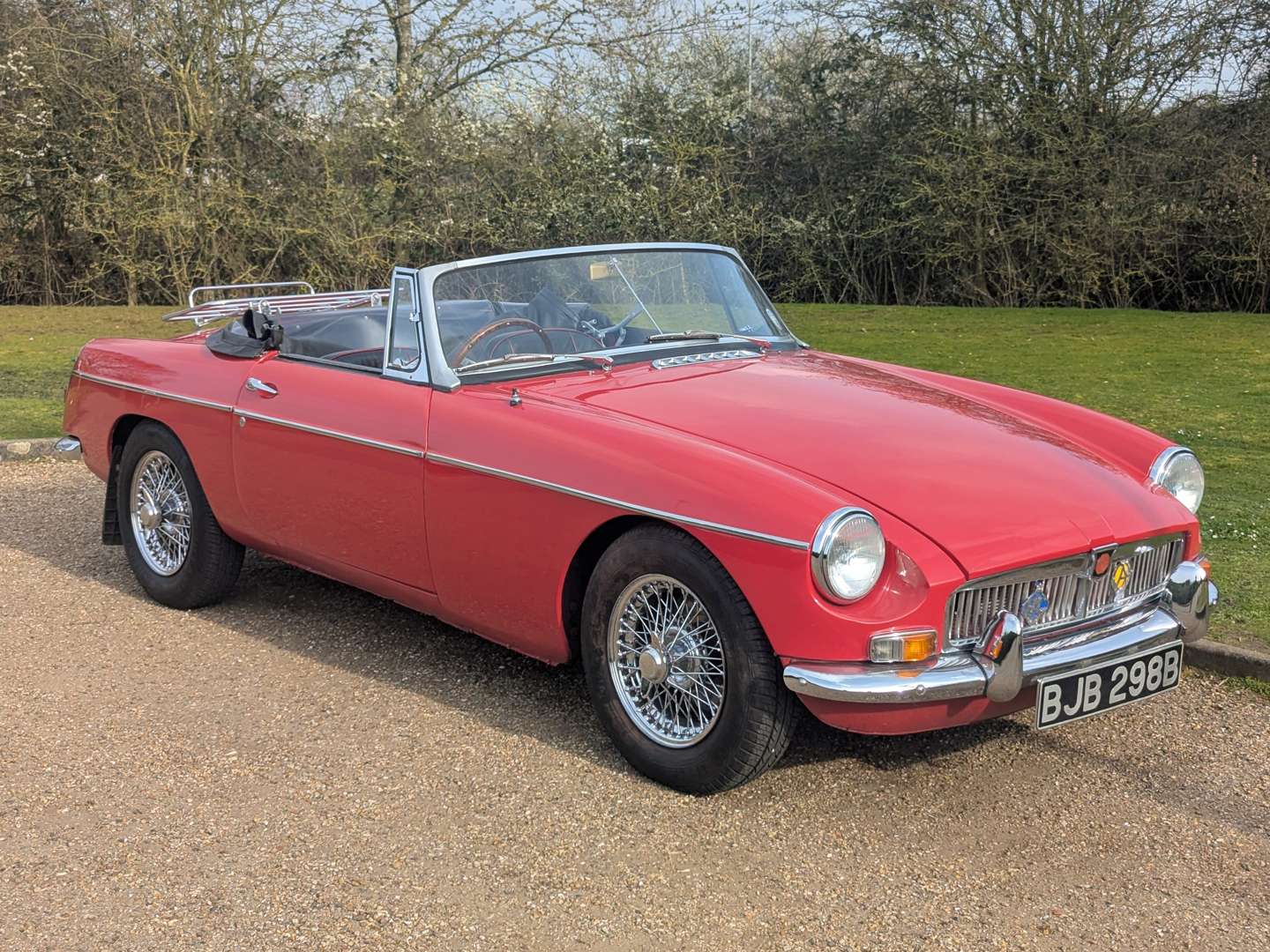 <p>1964 MG B ROADTSER</p>