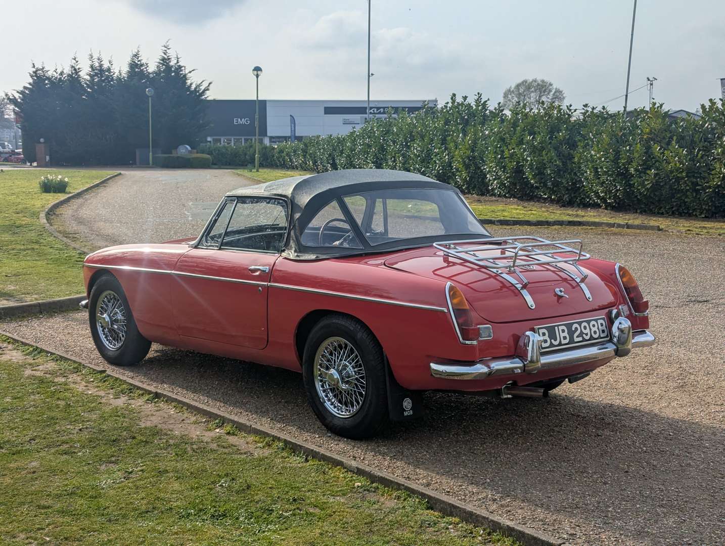 <p>1964 MG B ROADTSER</p>