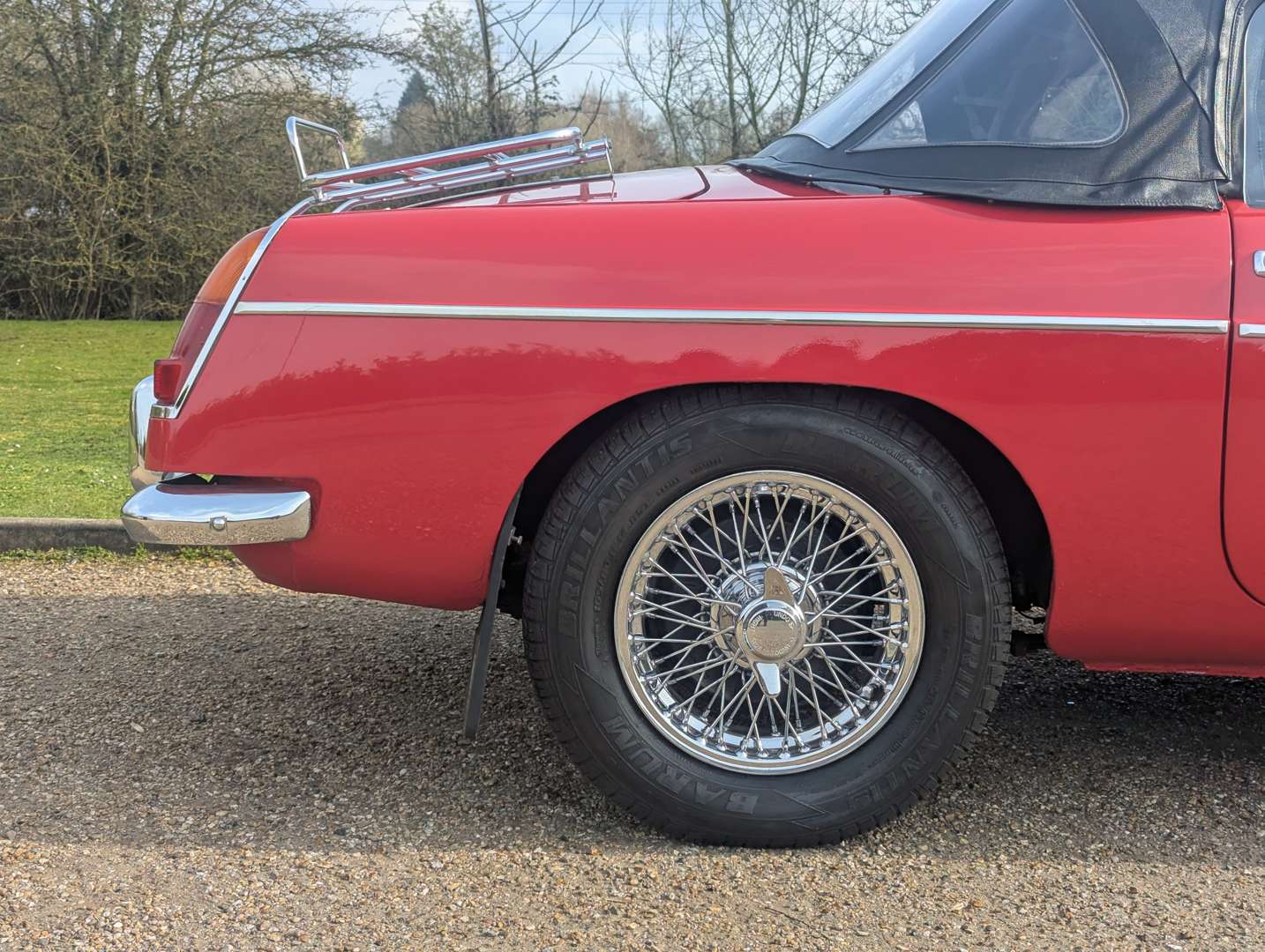 <p>1964 MG B ROADTSER</p>