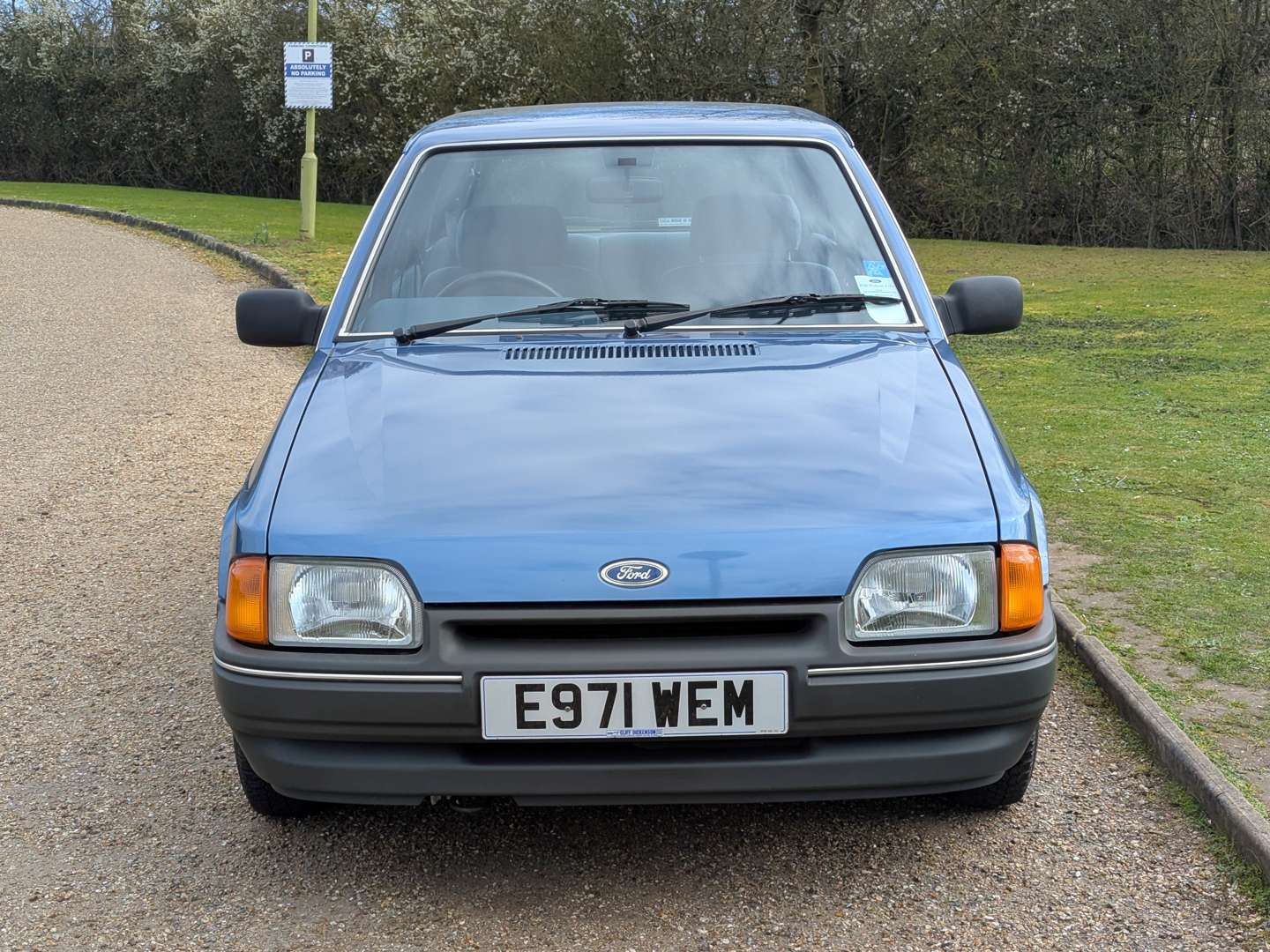 <p>1988 FORD ESCORT 1.6 GL - ONE REGISTERED OWNER 5,888 MILES</p>