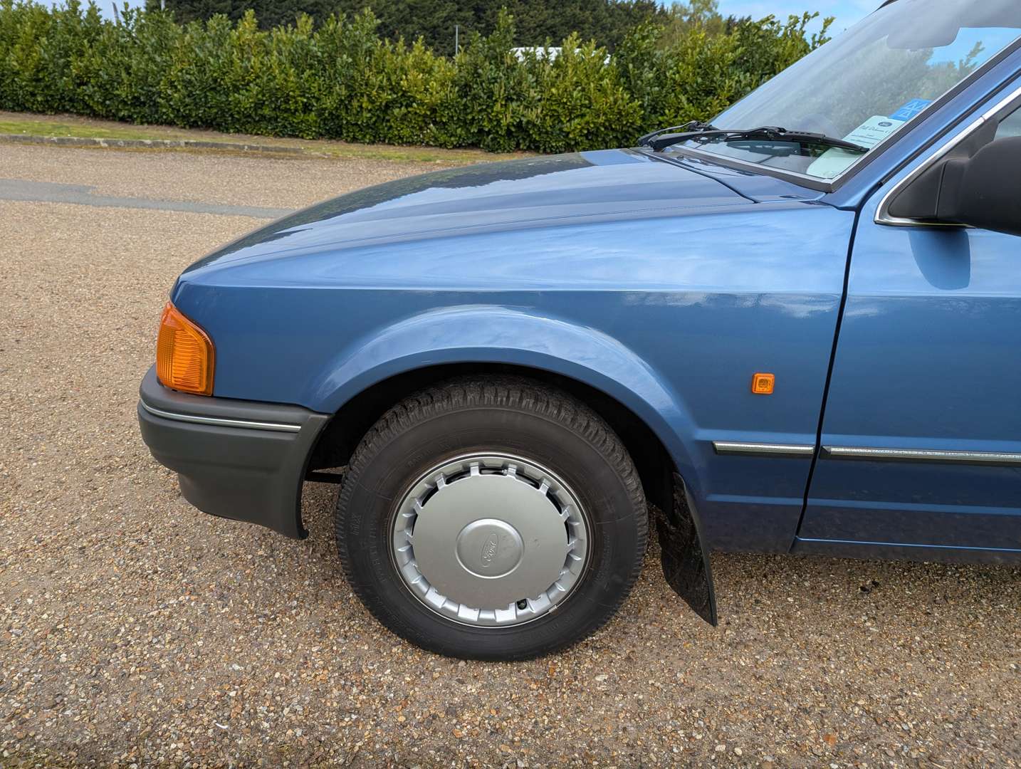 <p>1988 FORD ESCORT 1.6 GL - ONE REGISTERED OWNER 5,888 MILES</p>