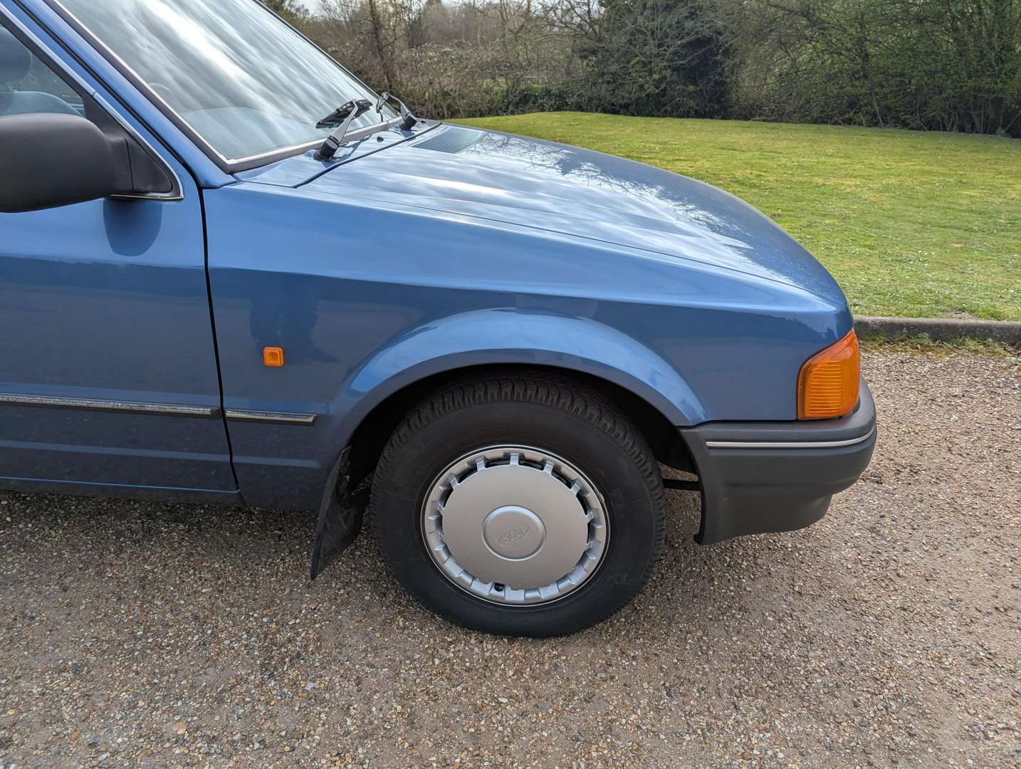 <p>1988 FORD ESCORT 1.6 GL - ONE REGISTERED OWNER 5,888 MILES</p>