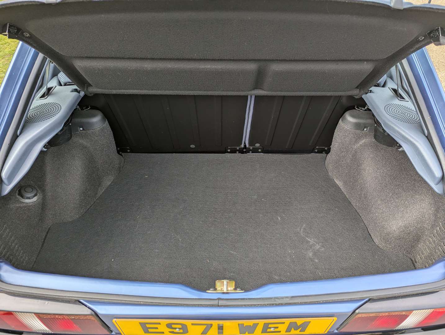 <p>1988 FORD ESCORT 1.6 GL - ONE REGISTERED OWNER 5,888 MILES</p>