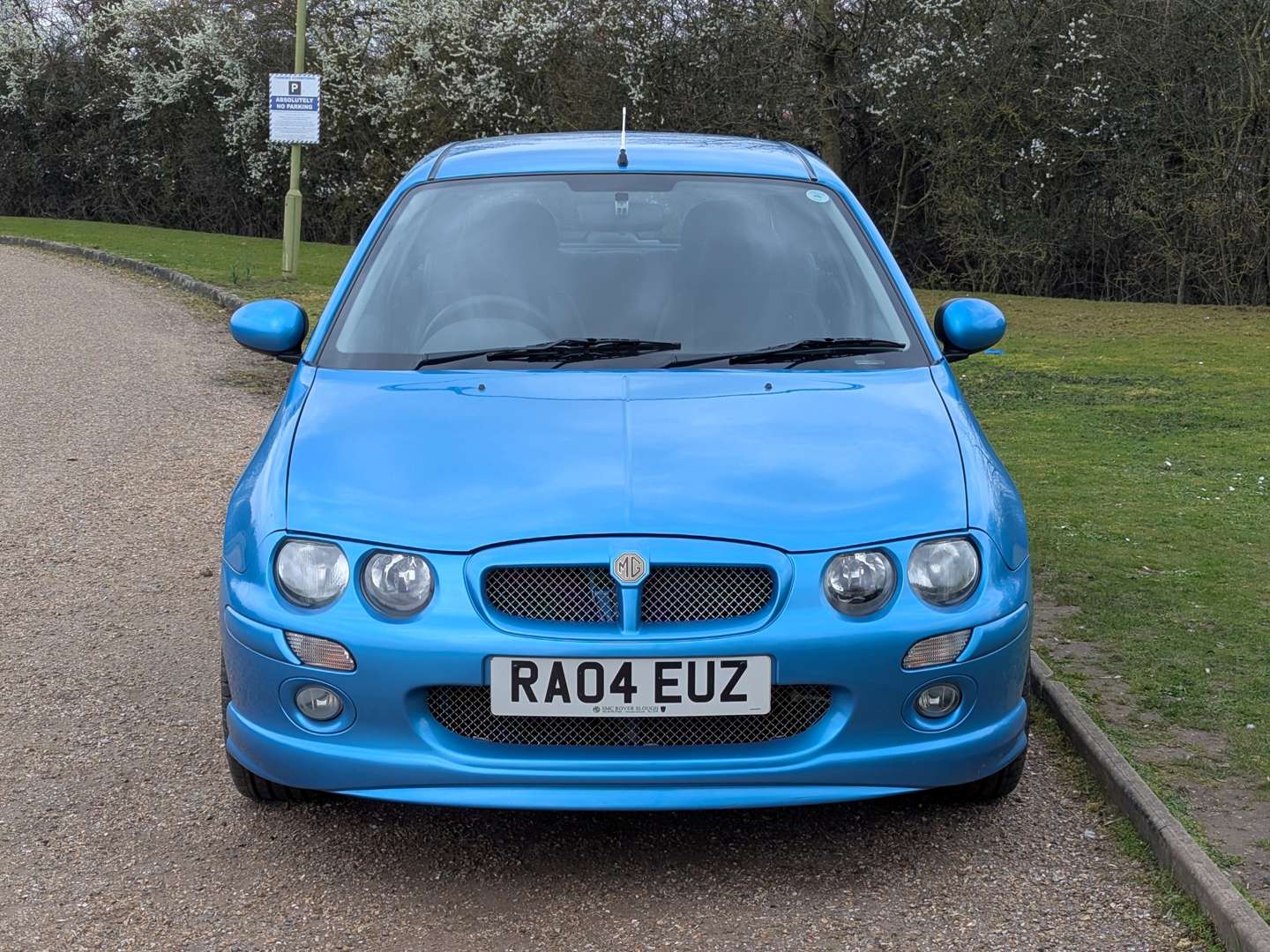 <p>2004 MG ZR</p>