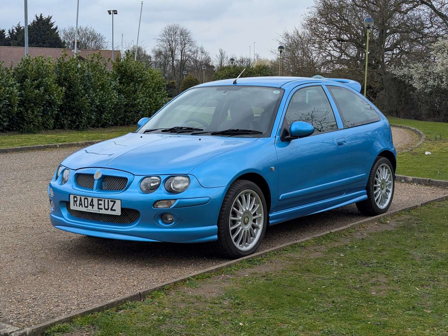<p>2004 MG ZR</p>