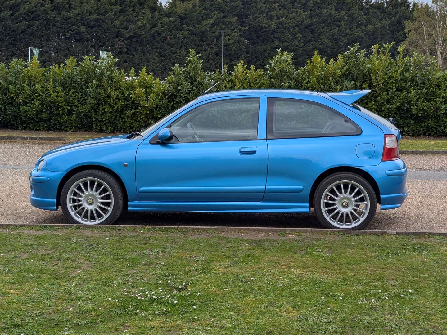 <p>2004 MG ZR</p>
