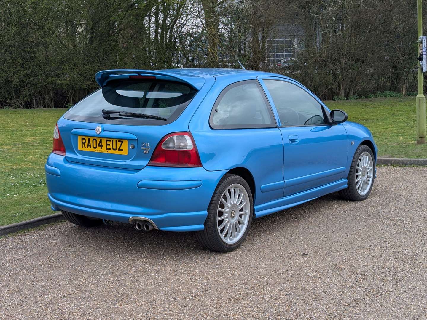 <p>2004 MG ZR</p>