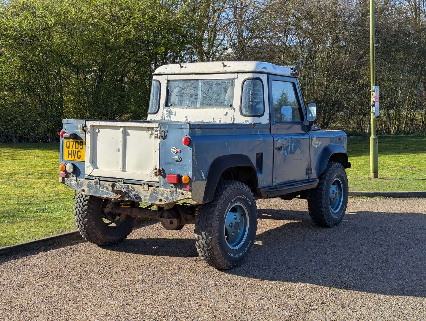 <p>1993 LAND ROVER DEFENDER 90 TRUCK CAB</p>