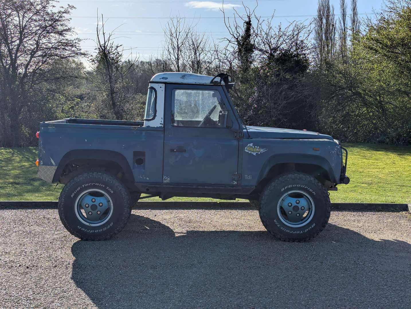 <p>1993 LAND ROVER DEFENDER 90 TRUCK CAB</p>