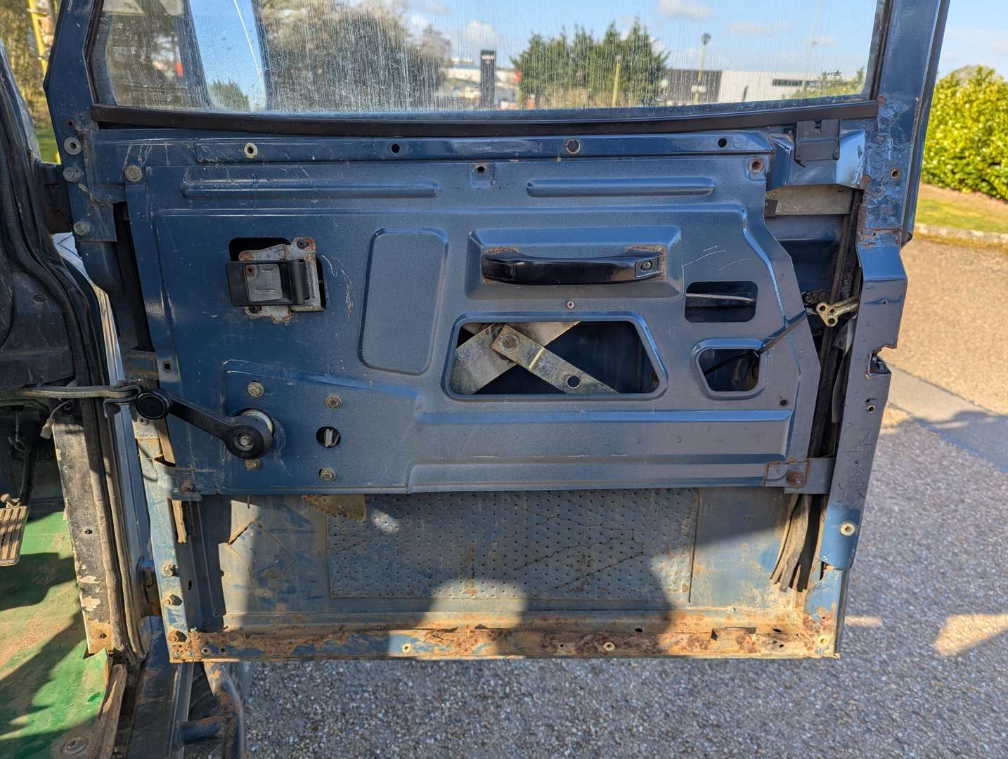 <p>1993 LAND ROVER DEFENDER 90 TRUCK CAB</p>